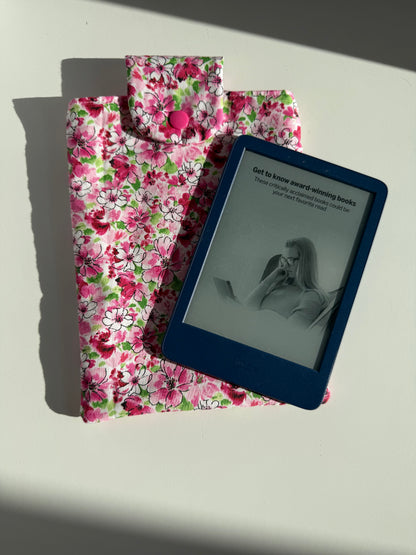 Stylish Quilted Kindle & Book Sleeve