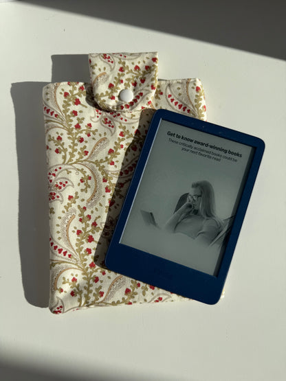 Stylish Quilted Kindle & Book Sleeve