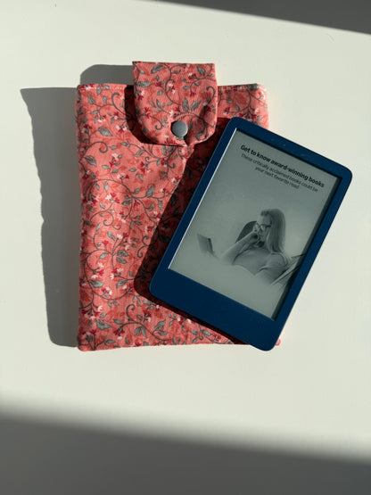 Stylish Quilted Kindle & Book Sleeve